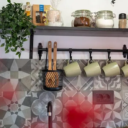 Jerry's * באניה לוקה