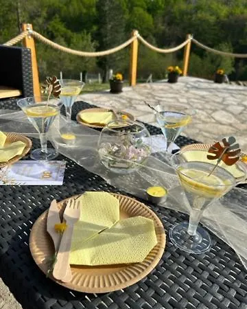 Jerry's באניה לוקה